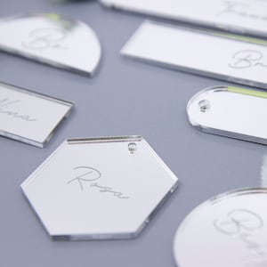 Place cards with names personalized made of mirror acrylic silver in different shapes Laser engraving image 3