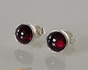 Silver stud earrings with garnet - round - 8 mm - AJ - Silver 925