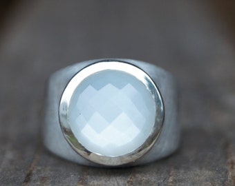Mondstein Ring, Silber 925/- gestempelt, Mondstein 12mm facettiert, Ringweite 54, glänzend poliert und mattiert