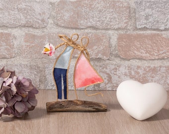 Figurine d'amoureux en fil de papier