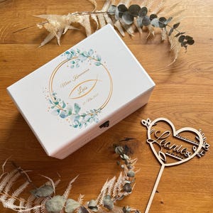 Caja de recuerdos de comunión blanca, zarcillos de flores, corona floral, con fechas de nacimiento + adorno para tarta, regalo para nacimiento, bautizo, confirmación