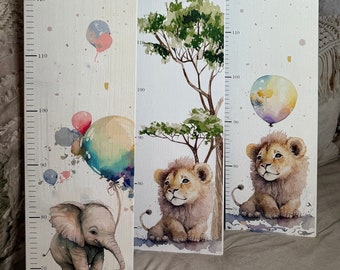 Children's measuring stick, personalized, various motifs - lion in savannah landscape, lion with balloons, elephant with balloons.