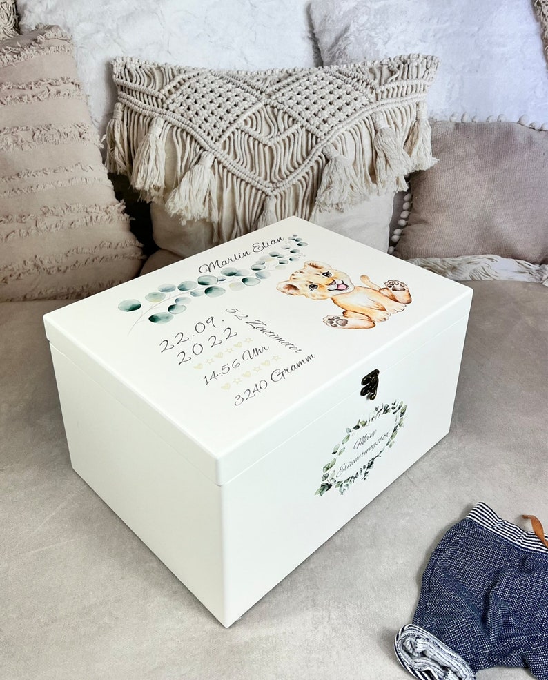 Memory box in white, lion motif, eucalyptus wreath, personalized with birth dates image 1