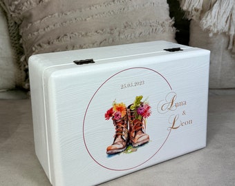 Caja de boda rústica con botas y flores, personalizada con nombre y fecha, regalo de boda para recién casados, packaging de madera