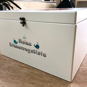 Erinnerungskiste Baby groß in weiß, süßer Wal, Geschenk zur Geburt, Geschenk Baby, Erinnerungsbox mit Geburtsdaten, Geschenk zur Taufe Bild 2