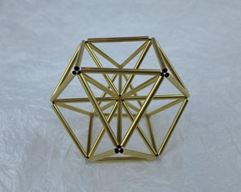 Heilige Geometrie Messing Cuboktaeder, Minimalist Himmeli Ornament & Meditation Decor, moderner Altar Housewarming Geschenk