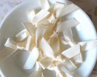 0.16Eur/pc 10 satin bows cream 3 x 2.5 cm applique crafts DIY scrapbooking quilt decoration bows 810Y