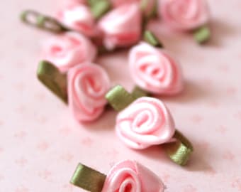 0.28Eur/pieza 10 pequeñas rosas de satén rosa bebé 1 cm rosas de satén rosa capullo de rosa cinta de raso rosas flor apliques decoración costura DIY RD