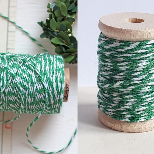 Spule mit Bakers Twine 1mm 2 farbig "grün" 10m Baumwollkordel Holzspule 4cm