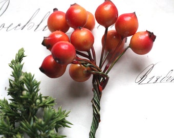 0.10Eur/piece pretty decorative berries berry pick with 12 berries painted orange Floristry in retro style for Christmas