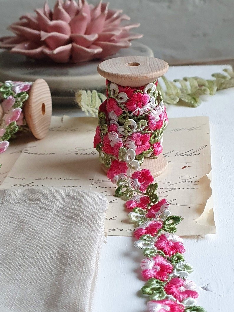 3,9Eur/m 90cm zauberhafte gestickte Blumenborte Spitze 20mm Vintage pink Borte Applikation Nähen Deko Vintage Stil waschbar No.4 Bild 2