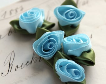 0,35Eur/St 5 grosse Satinrosen hellblau blau Satinröschen Röschen 2/3,4cm Rose Rosebud Satinbandrose Applikation Nähen Basteln