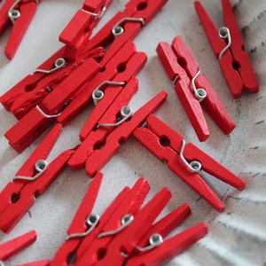 0,10 EUR/h 20 Mini Wooden Clips Clothespins Clamp 3cm RED DIY Scrapbooking Advent Calendar Decoration Crafts Packing Wedding image 2
