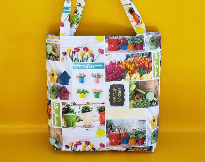 Tulips Shopper Bag. Spring Flowers for Mother's Day. Cottage style.