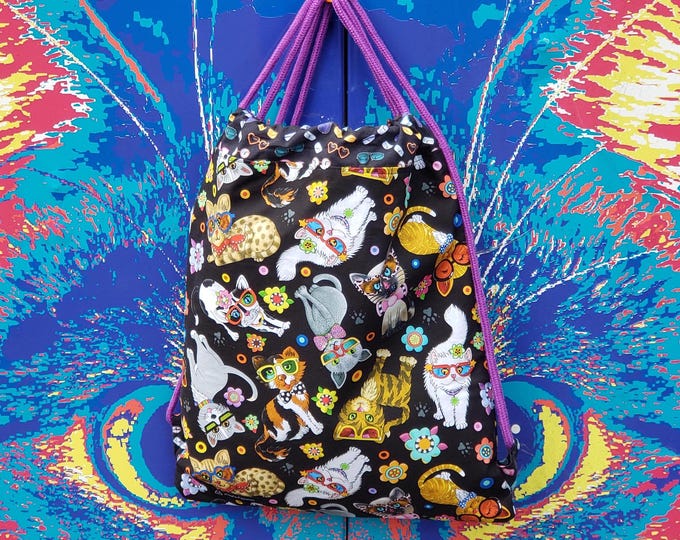 The clever cat sports and leisure bag. Bold, intelligent, Catwalk ready.