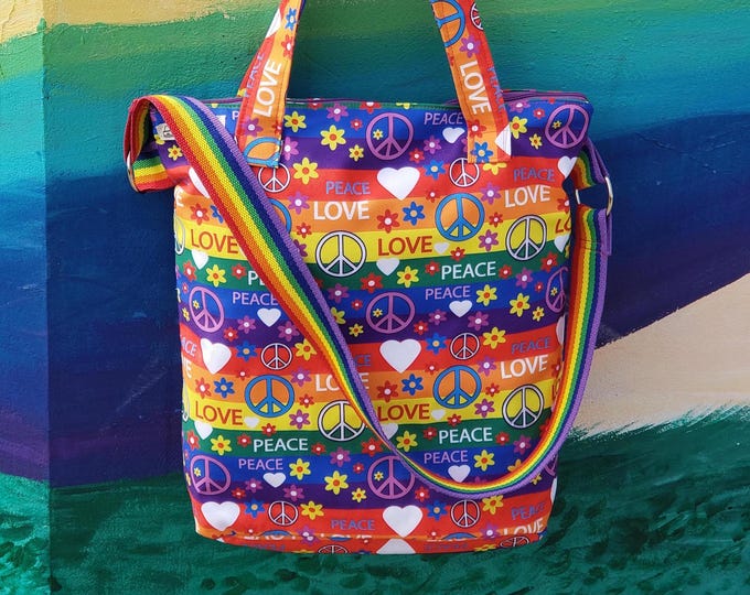 Love is Love. Sophisticated crossbody bag with zipper in rainbow colors.