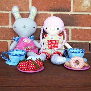 TB052 Tea for two