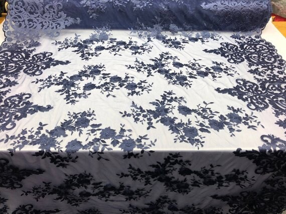 Tessuto In Pizzo Ricamato Con Fiori In Paillettes Lucide Per Abito