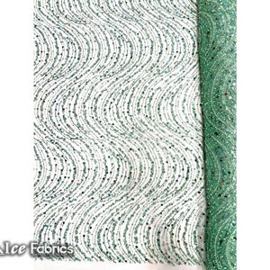 ミントグリーンの波型刺繍ビーズスパンコール生地（1ヤードあたり） | メッシュ生地にレースビーズ生地 | ファッション生地 | ドレスウェディング