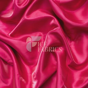 Tissu satiné épais liquide réfléchissant fuchsia - Tissu satiné bicolore brillant - Tissu satiné de mariée pour robe, décoration | ReflectLuxe