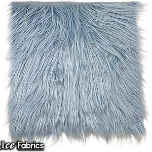 Babyblauw langpolig vierkant imitatiebont stof | verkocht door Square Pre Cut | voor kleding, kussens, decoratie