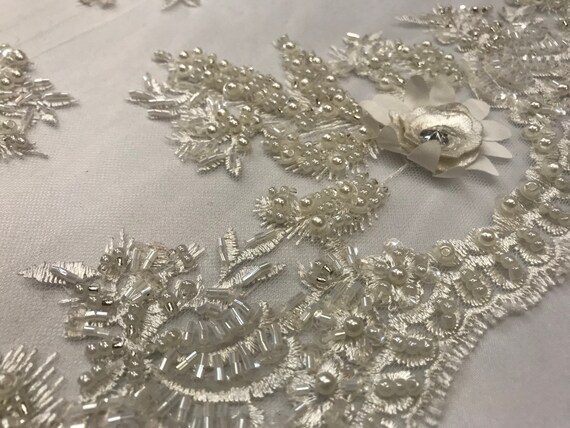 Tissu Design satin Ivoire Design Tissu perles maille dentelle tissu mariée mariage vendu par Yard vêtements, vestes jupes, des applications, nappes, chemins de 49d979 Tissu Design satin Ivoire Design Tissu perles maille dentelle tissu mariée mariage vendu par Yard vêtements, vestes jupes, des applications, nappes, chemins de 49d979