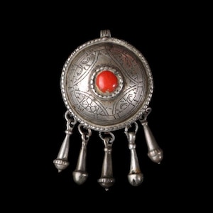 Vintage Moroccan Berber Pendant, Tribal Pure Antique Silver