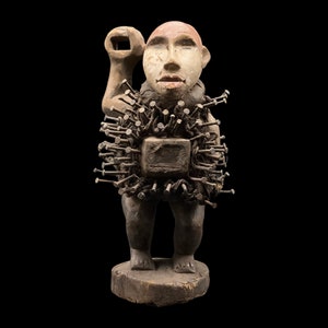 Imposant Fetiche clous BAKONGO statue fetish African  Art Africain