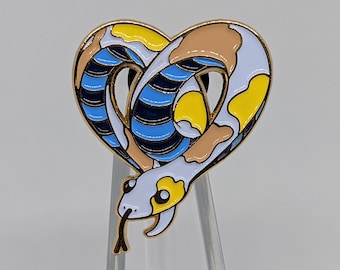 Aromantic Asexual Pride Noodle Heart-Shaped Snake Enamel Pin in Aroace Pride LGBTQ+ Flag Colors | Subtle Pride Pin Aro Ace