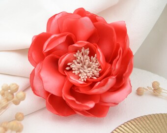 Romantic coral-colored flowers for hair | Flower hair clip "Amour Fou" handmade satin flower