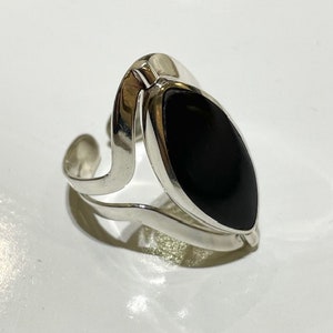 Mother of Pearl and obsidian flip and adjustable reversible ring, Reversible 950 Silver Adjustable Ring Mother of Pearl and obsidian 2 in 1