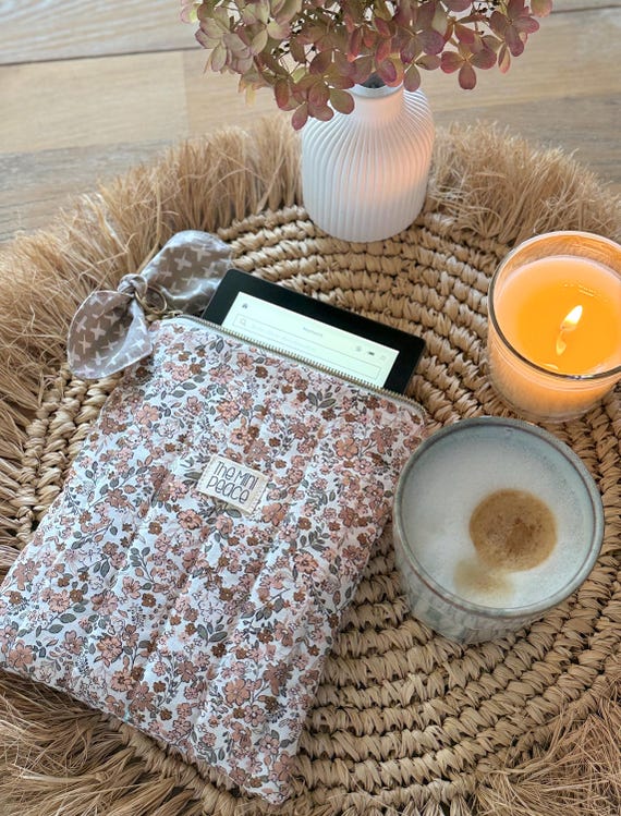 Handgefertigte E-Book-Reader-Hüllen Stoff gesteppt | Kindle Paperwhite Hülle | Kindle Hülle gepolstert | Coquette E-Reader Hülle | Kindle