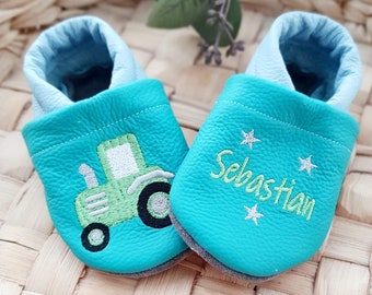 Krabbelschuhe mit Namen | Lederpuschen mit Name und Traktor  | Geburtsgeschenk | Geschenk zur Taufe | Geschenk zur Geburt | Baby