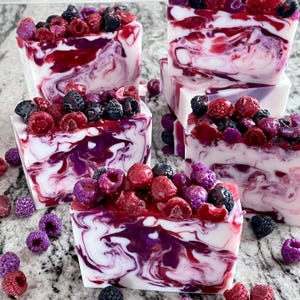 Black Raspberry Vanilla Handcrafted Soap, Soap Bar, Fancy Soap, Artisan Soap, Fruity Soap