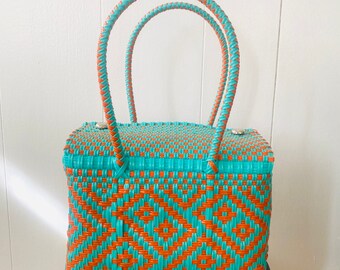 nine west grey purse