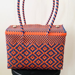 Bolsa de plástico mexicana tejida a mano: azul y naranja México