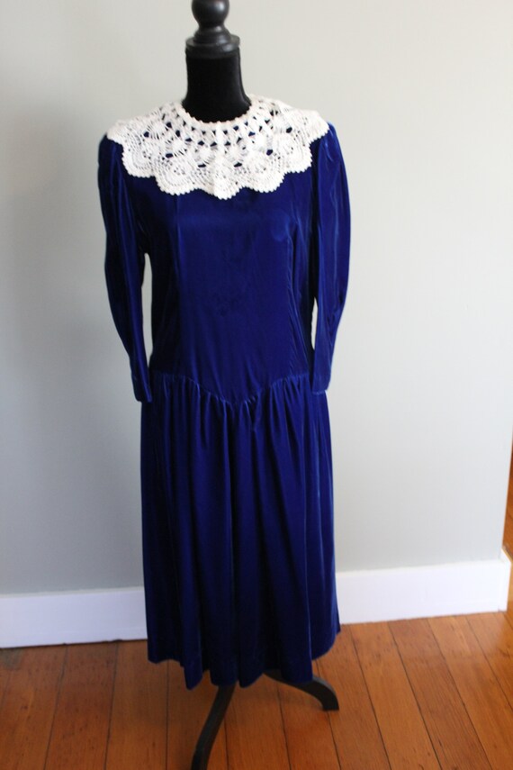 Vintage Blue Velvet Bridesmaid Dress with Puffy Sl