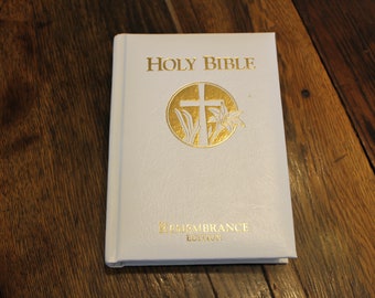 New Vintage White Leather Bible-KJV-1980's-Red Letters