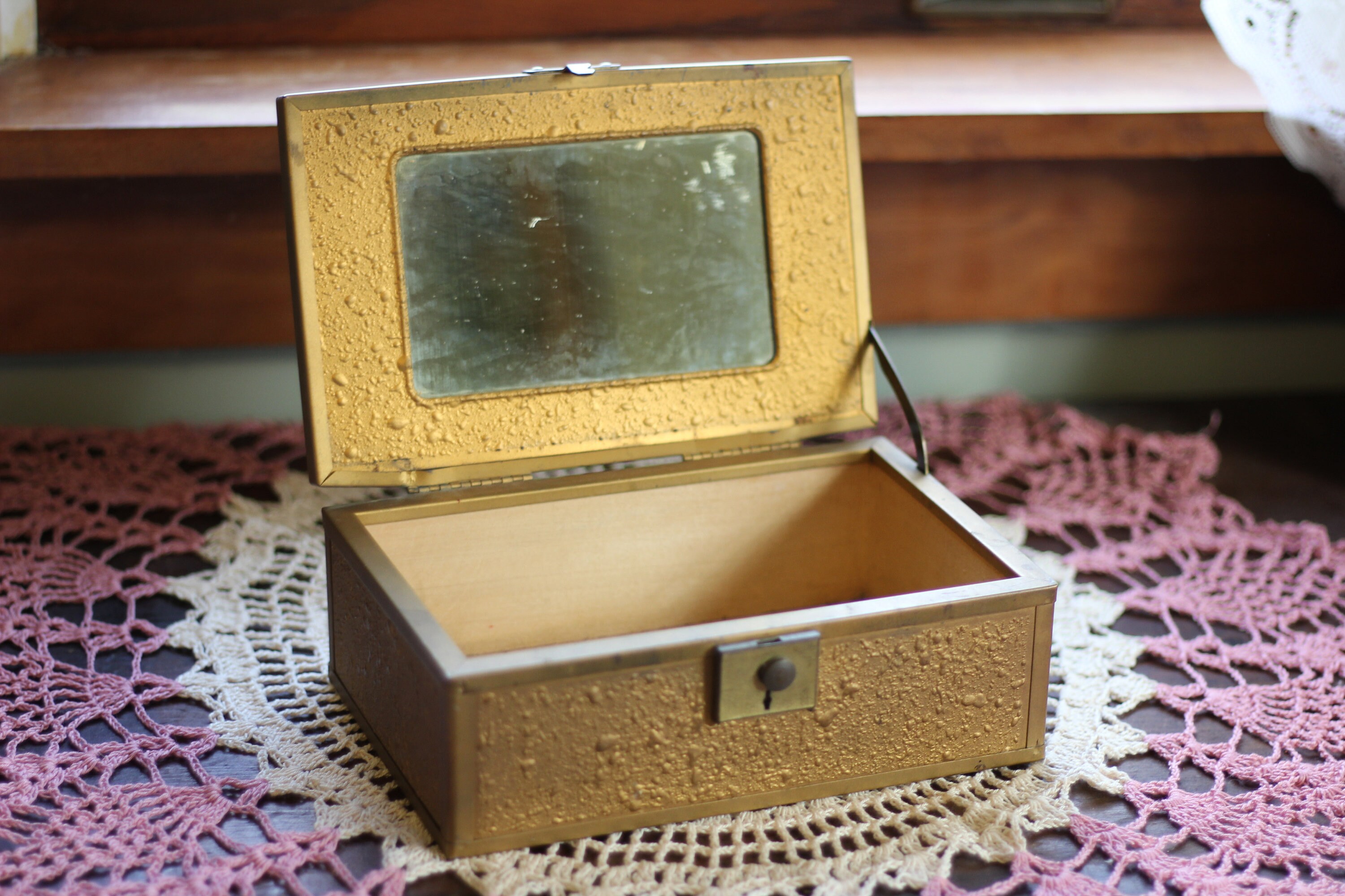 Vintage Jewelry Box/knick Knack Box Etsy UK