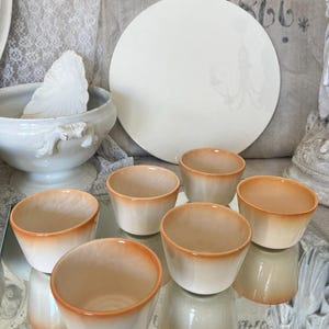 VINTAGE SET 6 alte Souffle Pfitzauf Backformen Ø ca 8,5cm creme orange beige Spritzdekor Keramikform Steingut Buchtel Brocante Patina