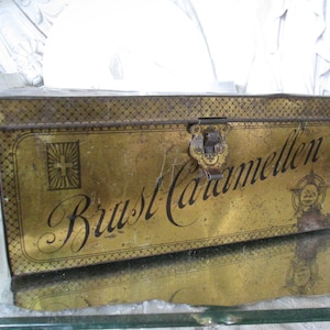 VINTAGE Antique large golden tin can CHEST CARAMELS approx. 27.5 x 18 cm height approx. 11 cm shabby decoration storage box metal tin advertising