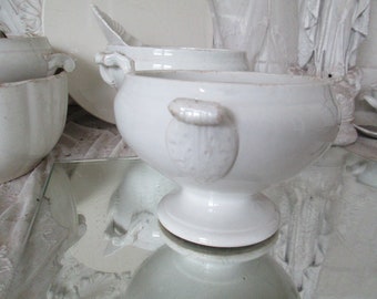 FRANCE Antique SMALL! Tureen Ceramic Relief Handle Bowl Soupiere Brocante Patina 1920 Fajence Ironstone Transferware Sarreguemines