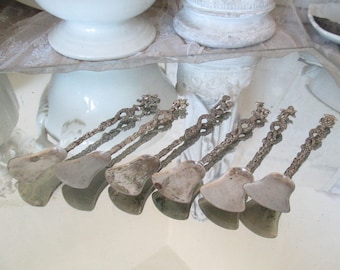 rar FRANCE 6 antique enchanting spoons in a set relief figurative patina ice cream spoon coffee spoon cake spoon ancient france french rare