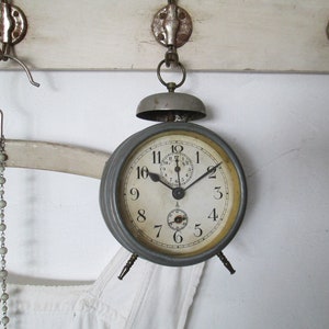 VINTAGE Antique large charming bell alarm clock GUSTAV BECKER Art Deco 1920/30 Patina approx 18 cm Shabby Brocante clock alarm clock rare industrial