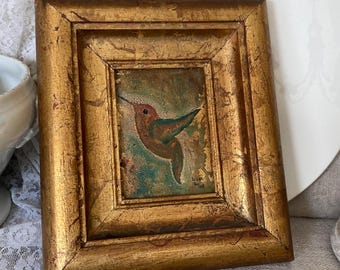 VINTAGE Alter goldener dicker Rahmen mit gemaltem KOLIBRI auf Leinwand signiert 1988 ca 23,5x20cm RIO Brasilien Wanddeko Malerei Blattgold