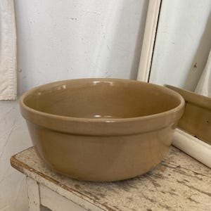 FRANCE Old large heavy bowl Ø approx. 32 cm ceramic dough bowl salad bowl kitchen brocante vintage dark cream brown yeast bowl