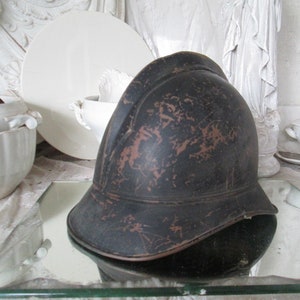 VINTAGE Antique charming large black metal fireman&#39;s helmet brass 1900 great patina shabby decoration industrial loft brocante
