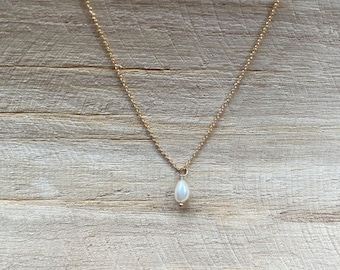 P U R E | Dainty Gold Filled Pearl Necklace | Simple Teardrop Pearl Bridal Necklace | Dainty Pearl Wedding Necklace | Minimalist Pearl Chain