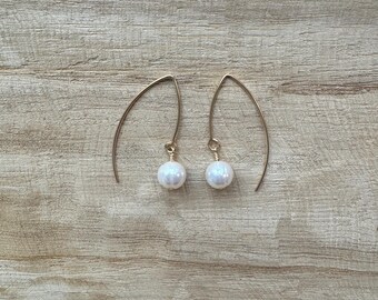 E N C O U R A G E | Freshwater Round Pearl Threader Earrings | Minimalist Pearl Earrings | Bridesmaids Earrings |V hook pearl earrings