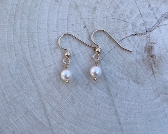 S W E E T | Mini Round White Freshwater Pearl Earrings | Simple Pearl Short Earrings | Bridesmaids Earrings | Dainty Pearl Wedding Earrings